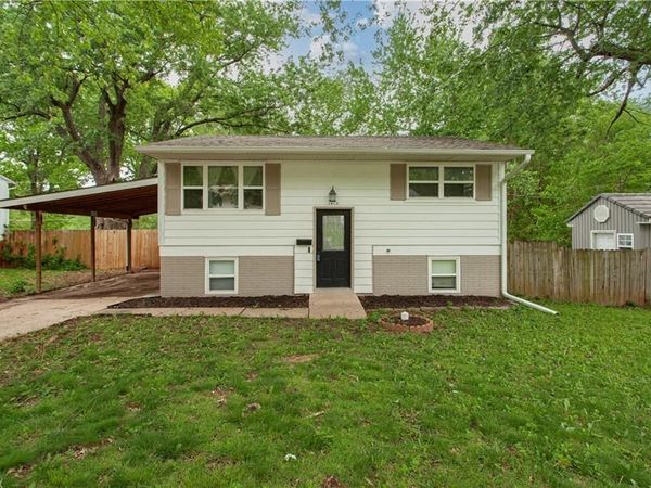 1413 N Geronimo Drive, Independence, MO 64058