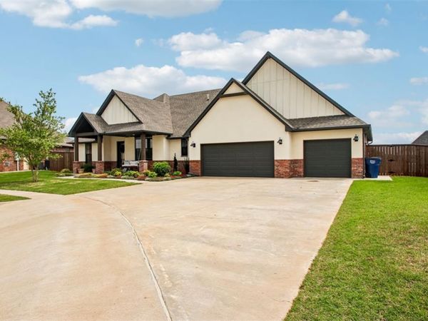 2208 W Earl Drive, Mustang, OK 73064