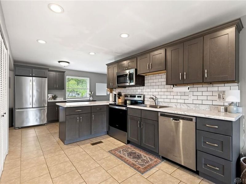 1003 Heathwood Drive, Englewood, OH 45322 Photo 10