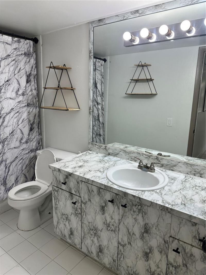 1725 W 60th St, Unit F330, Hialeah, FL 33012 Photo