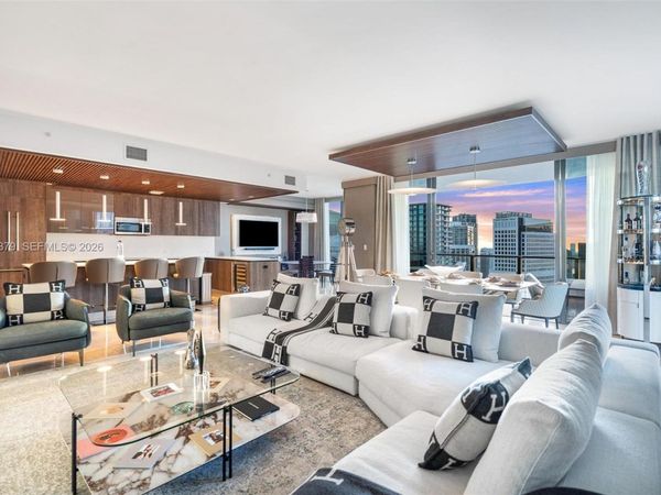 88 SW 7th St , Unit 3801, Miami, FL 33130