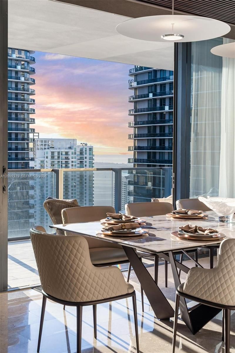 88 SW 7th St , Unit 3801, Miami, FL 33130 Photo