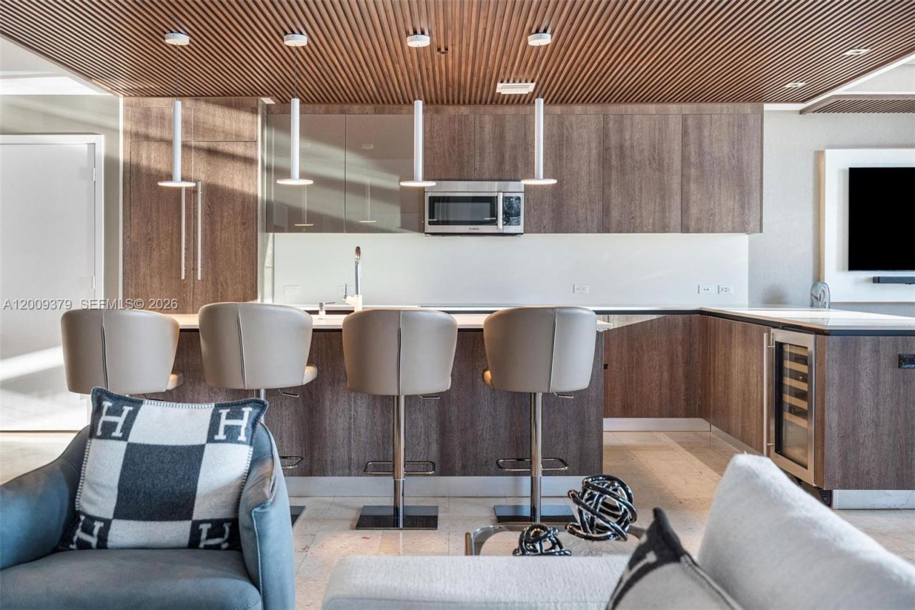 88 SW 7th St , Unit 3801, Miami, FL 33130 Photo