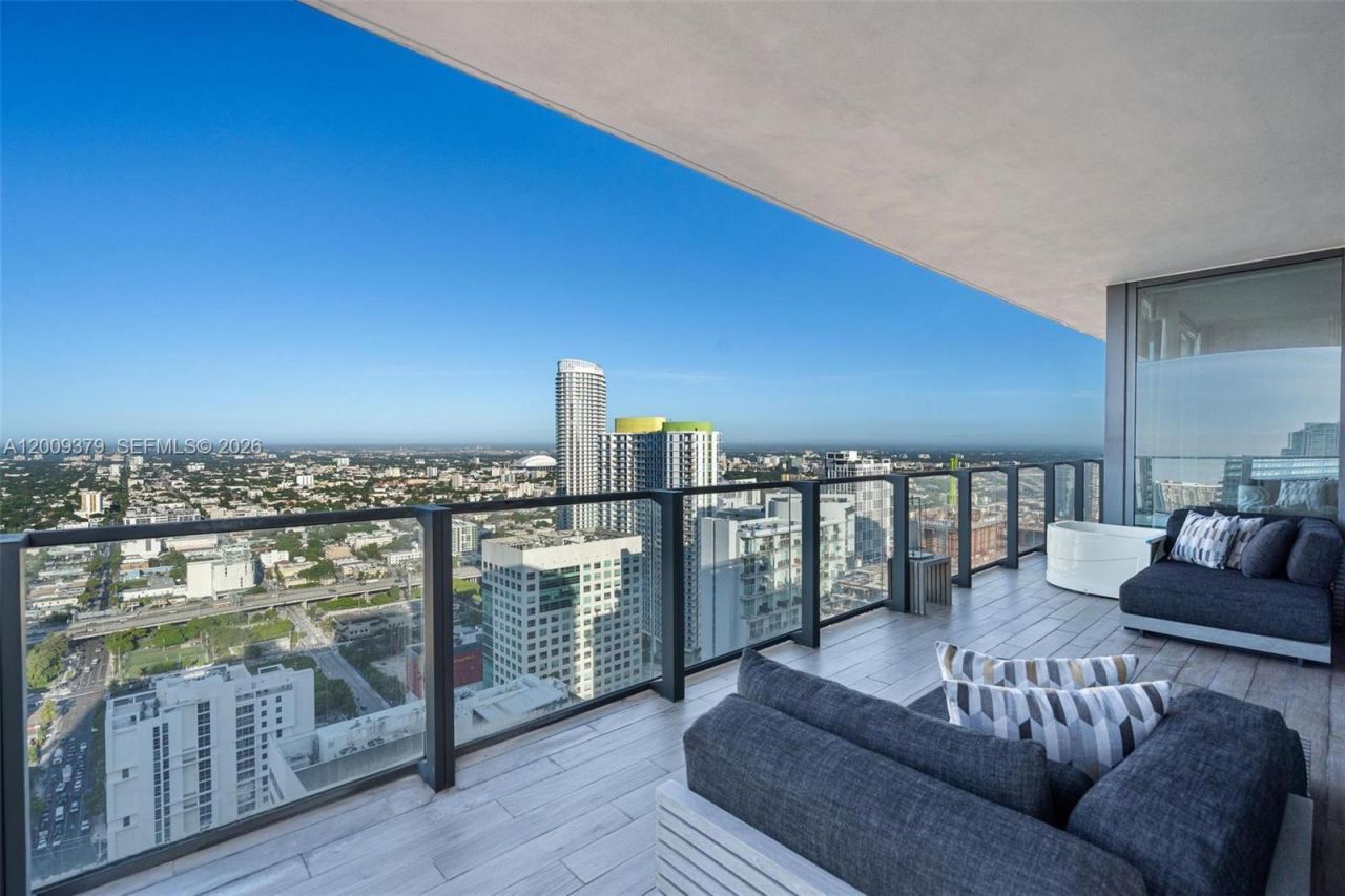 88 SW 7th St , Unit 3801, Miami, FL 33130 Photo