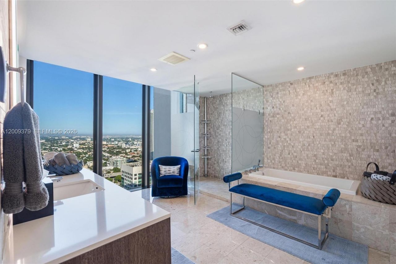 88 SW 7th St , Unit 3801, Miami, FL 33130 Photo