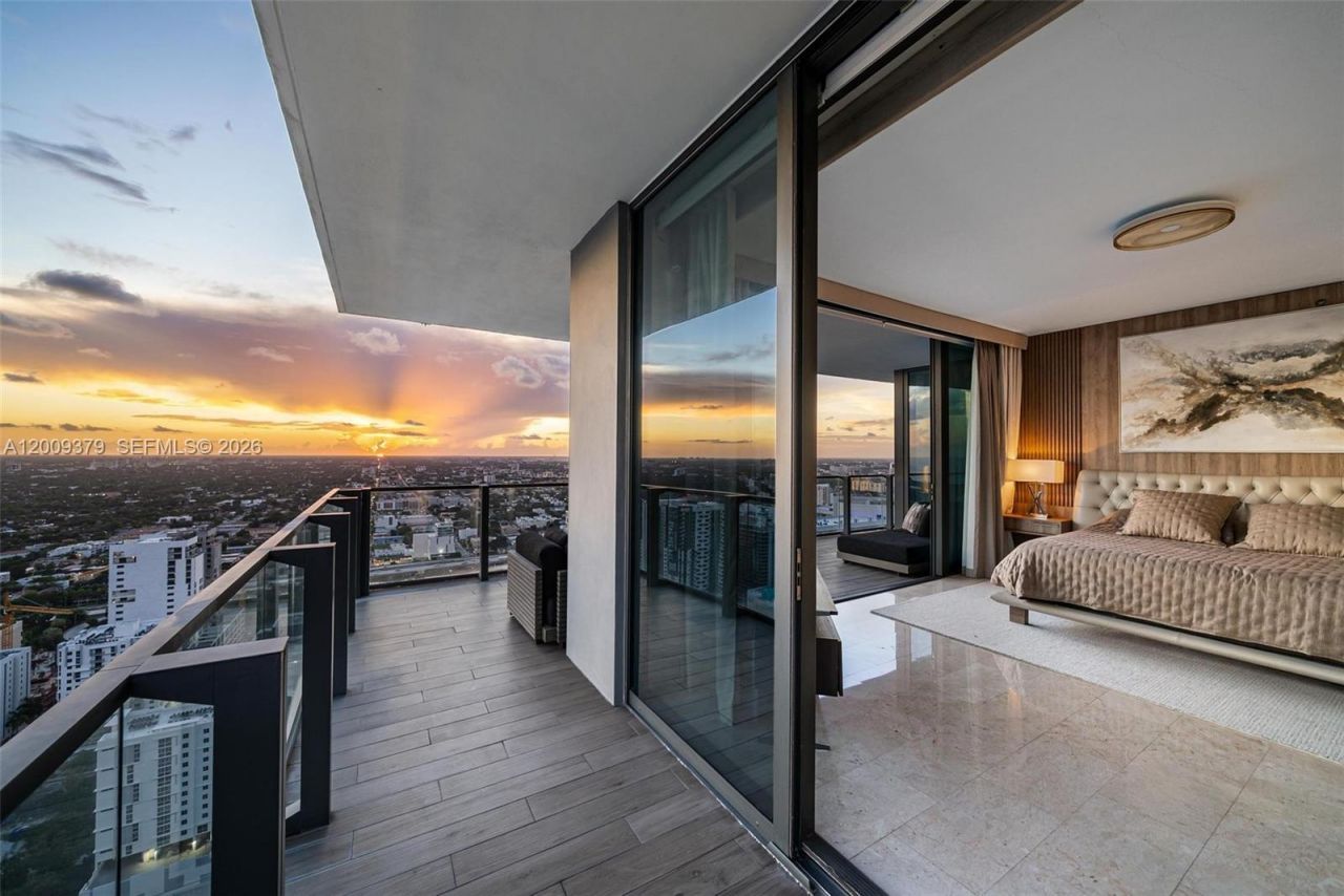 88 SW 7th St , Unit 3801, Miami, FL 33130 Photo