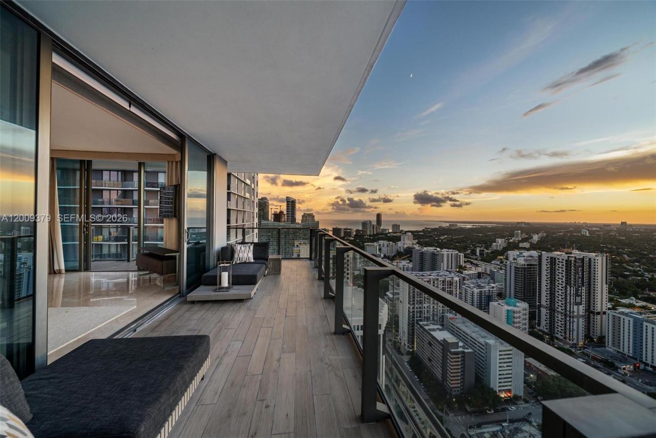 88 SW 7th St , Unit 3801, Miami, FL 33130 Photo