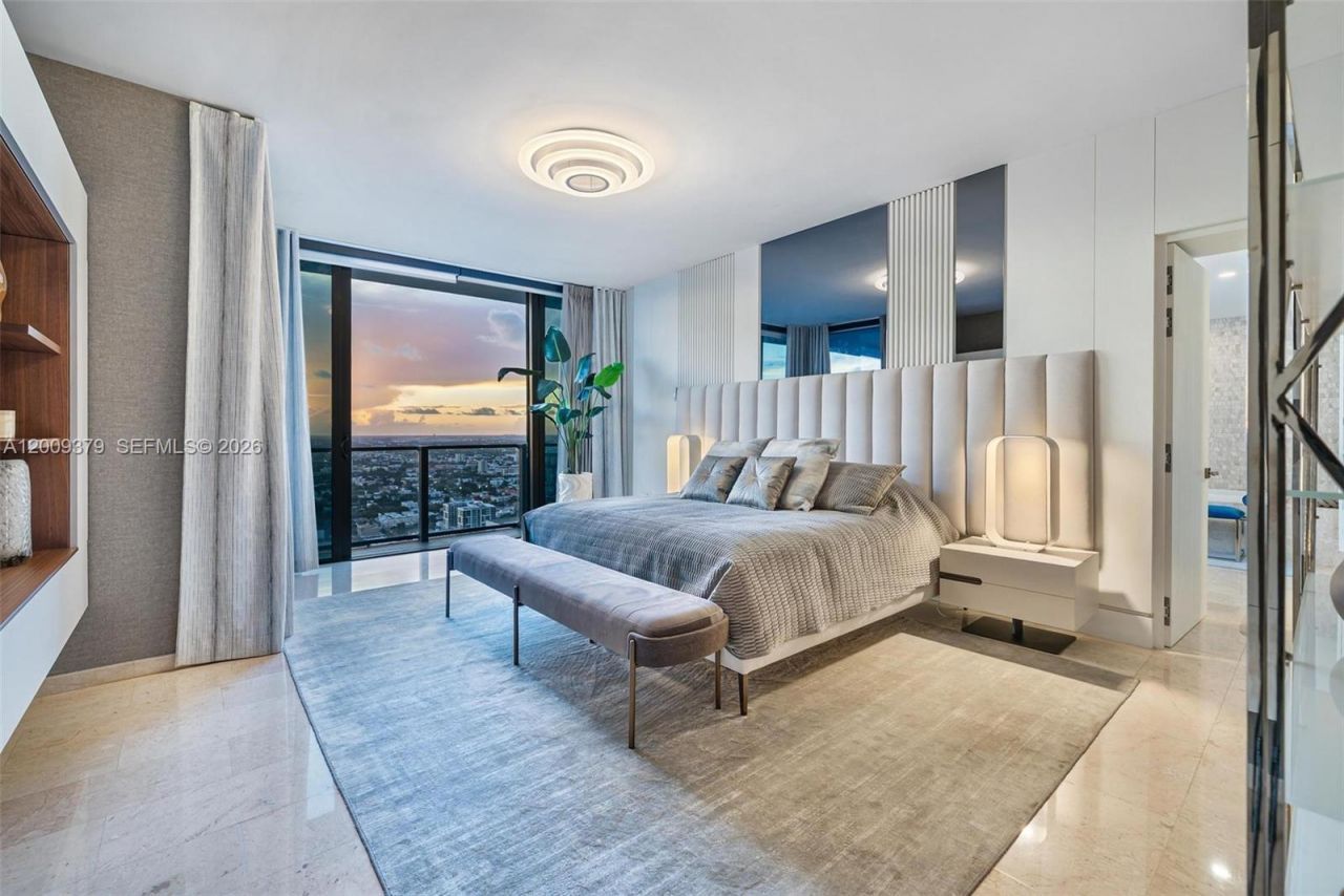 88 SW 7th St , Unit 3801, Miami, FL 33130 Photo