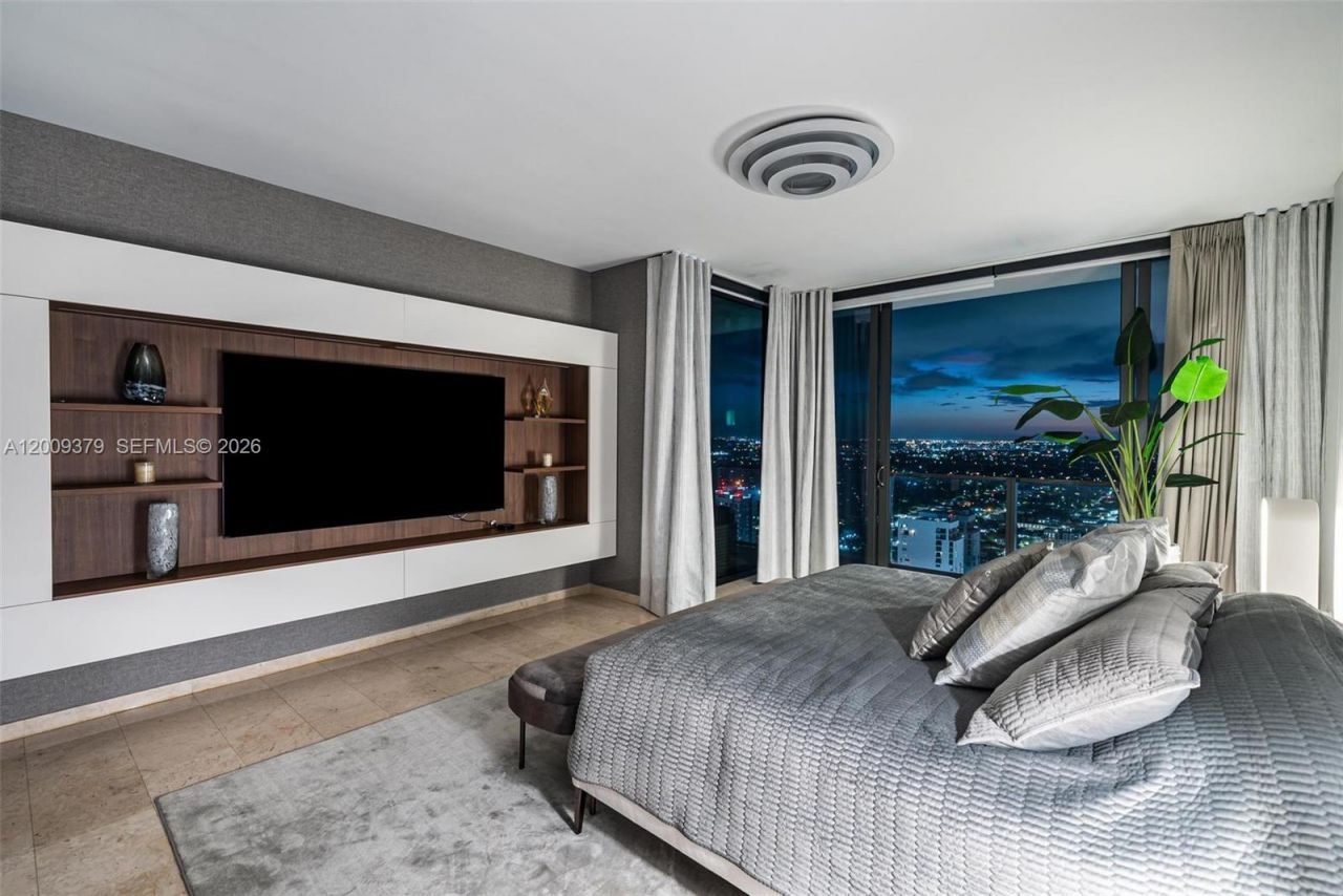 88 SW 7th St , Unit 3801, Miami, FL 33130 Photo