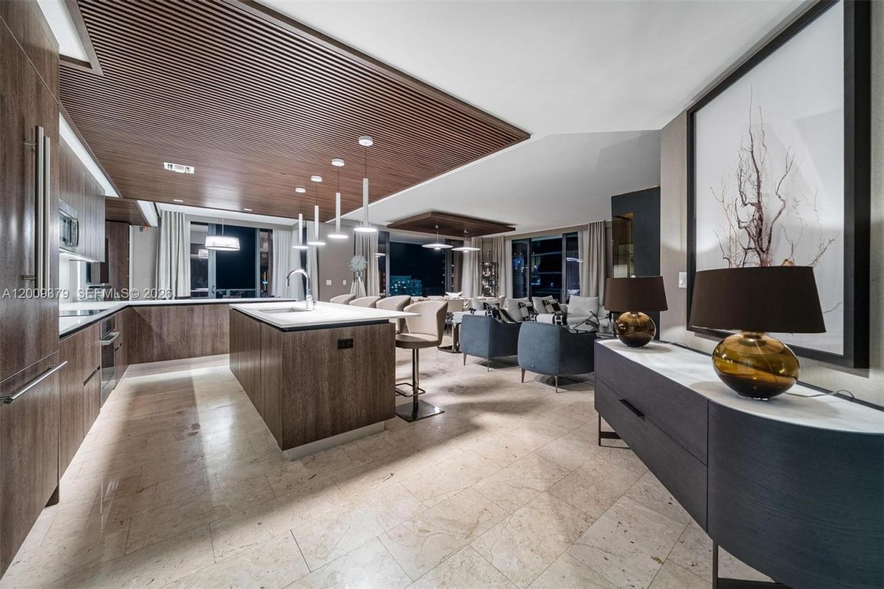 88 SW 7th St , Unit 3801, Miami, FL 33130 Photo