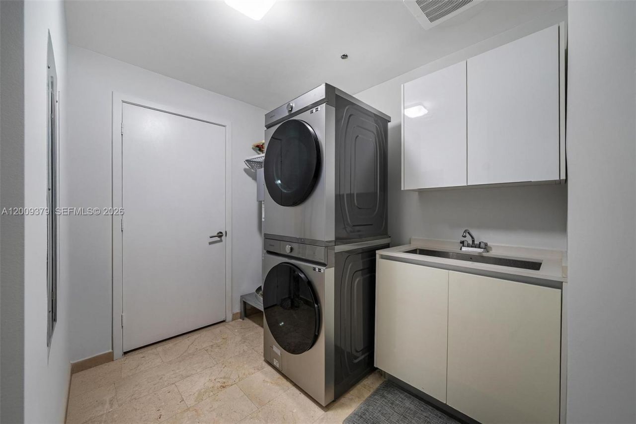 88 SW 7th St , Unit 3801, Miami, FL 33130 Photo