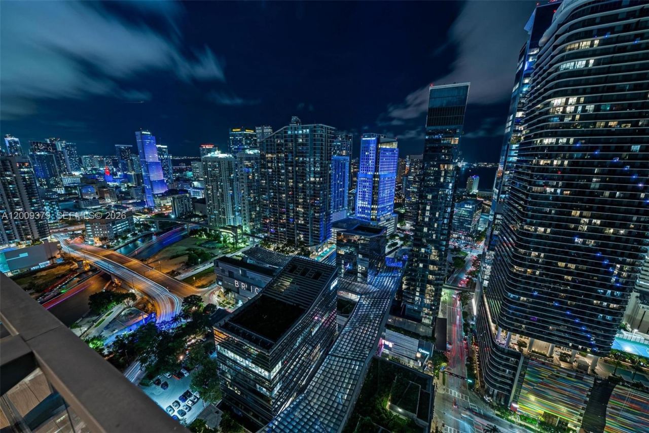 88 SW 7th St , Unit 3801, Miami, FL 33130 Photo