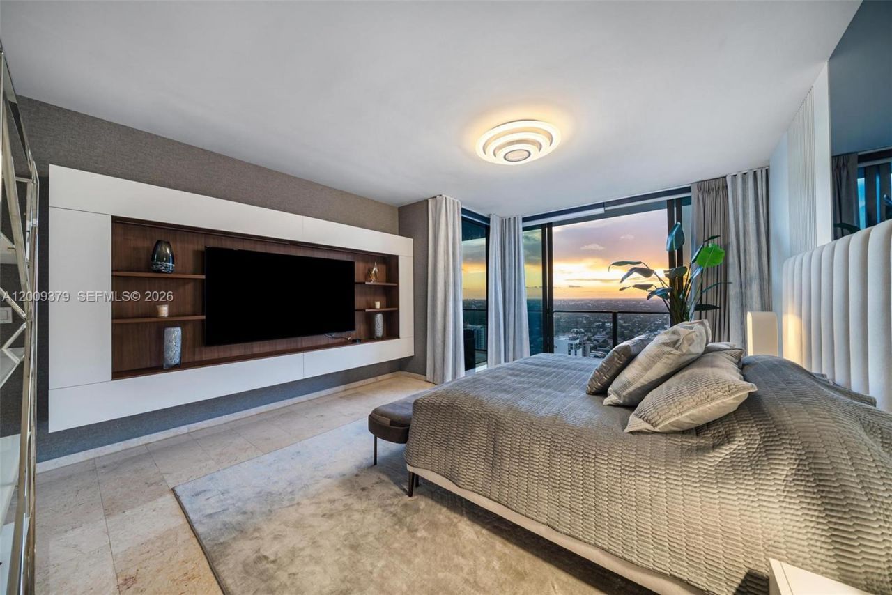 88 SW 7th St , Unit 3801, Miami, FL 33130 Photo