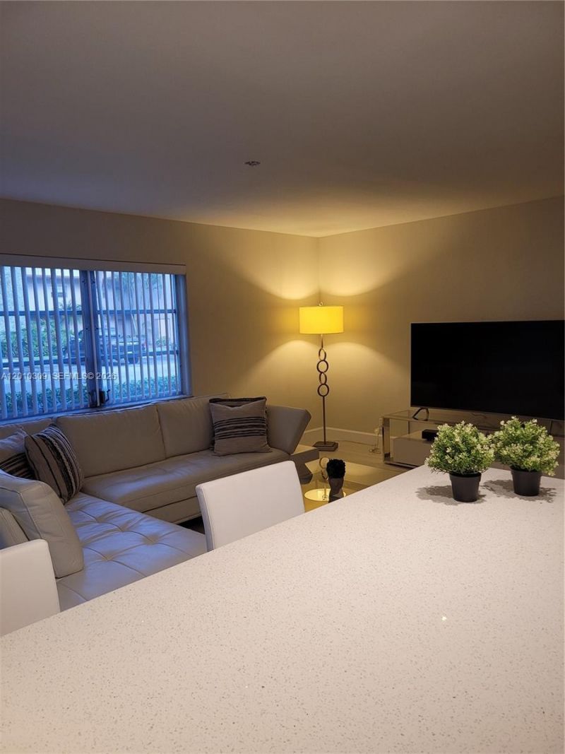 8101 SW 24th Ct, Unit 108, Davie, FL 33324 Photo