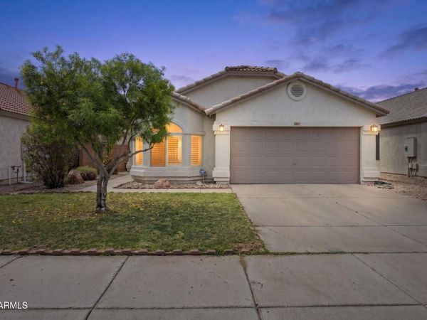 921 E MONTOYA Lane, Phoenix, AZ 85024