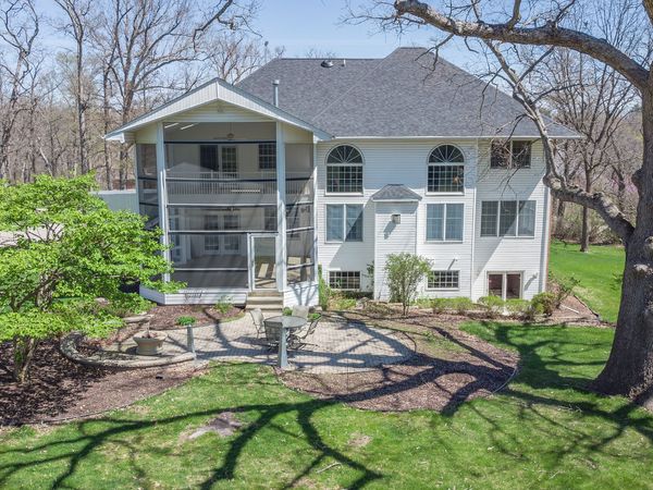 1687 Barberry Circle , Freeport, IL 61032