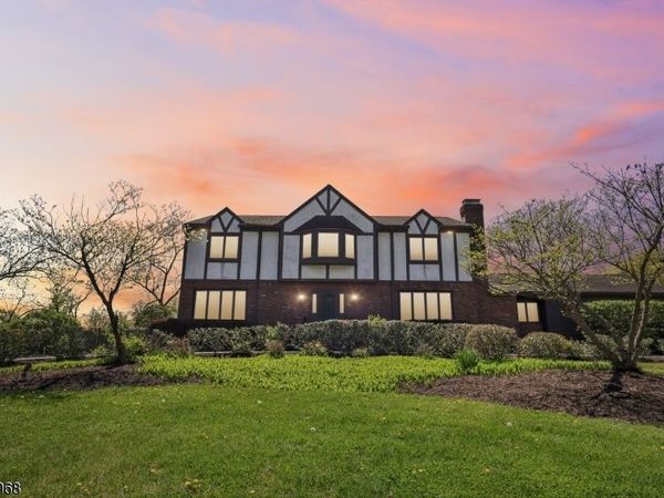 3 Welsh Dr, Florham Park, NJ 07932