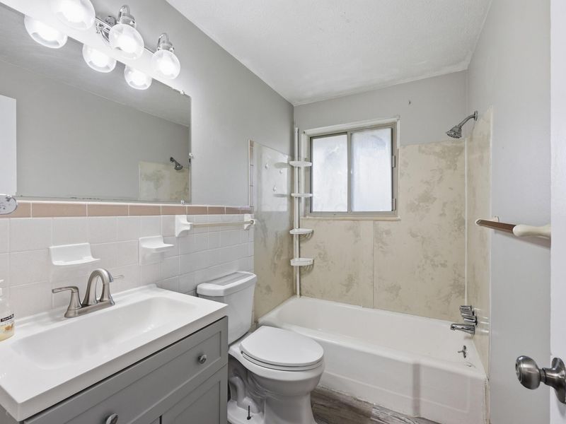 1759 Lonsdale Road, Unit B, Columbus, OH 43232 Photo 14