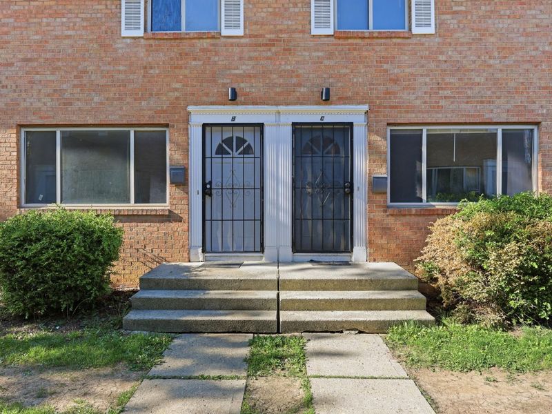 1759 Lonsdale Road, Unit B, Columbus, OH 43232 Photo 2