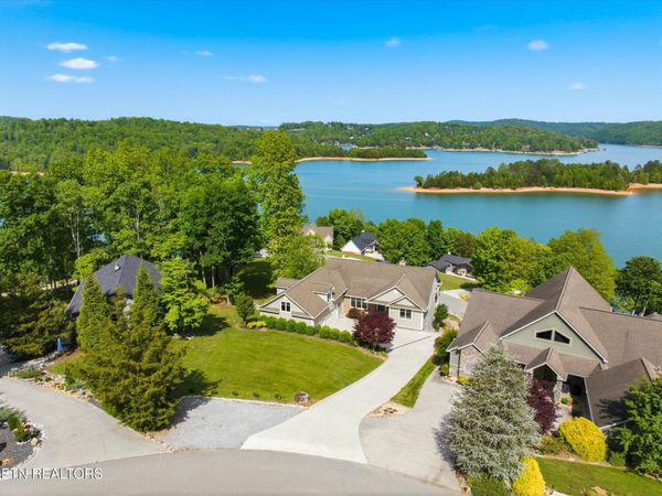 288 Mountain Crest Drive, LaFollette, TN 37766