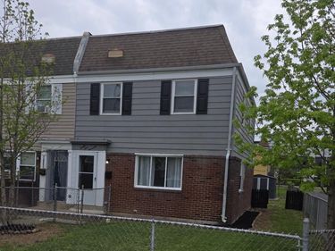 2400 AIRACOBRA STREET, LEVITTOWN, PA 19057