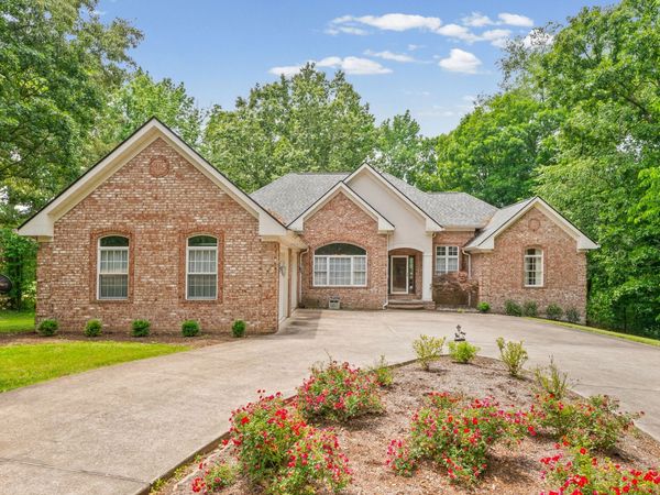 107 Legends Dr, Springville, TN 38256