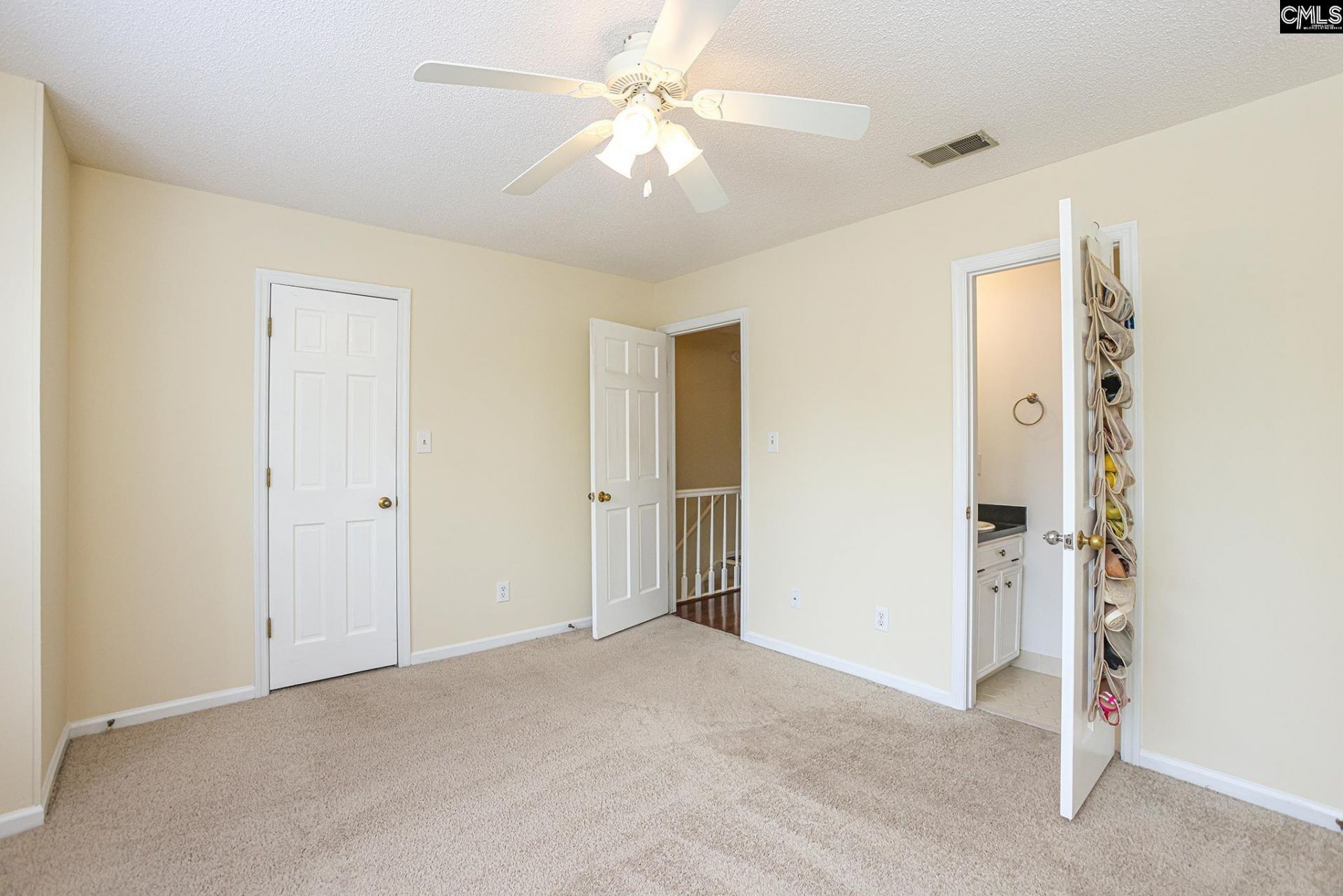 521 Wallace Way Photo 34