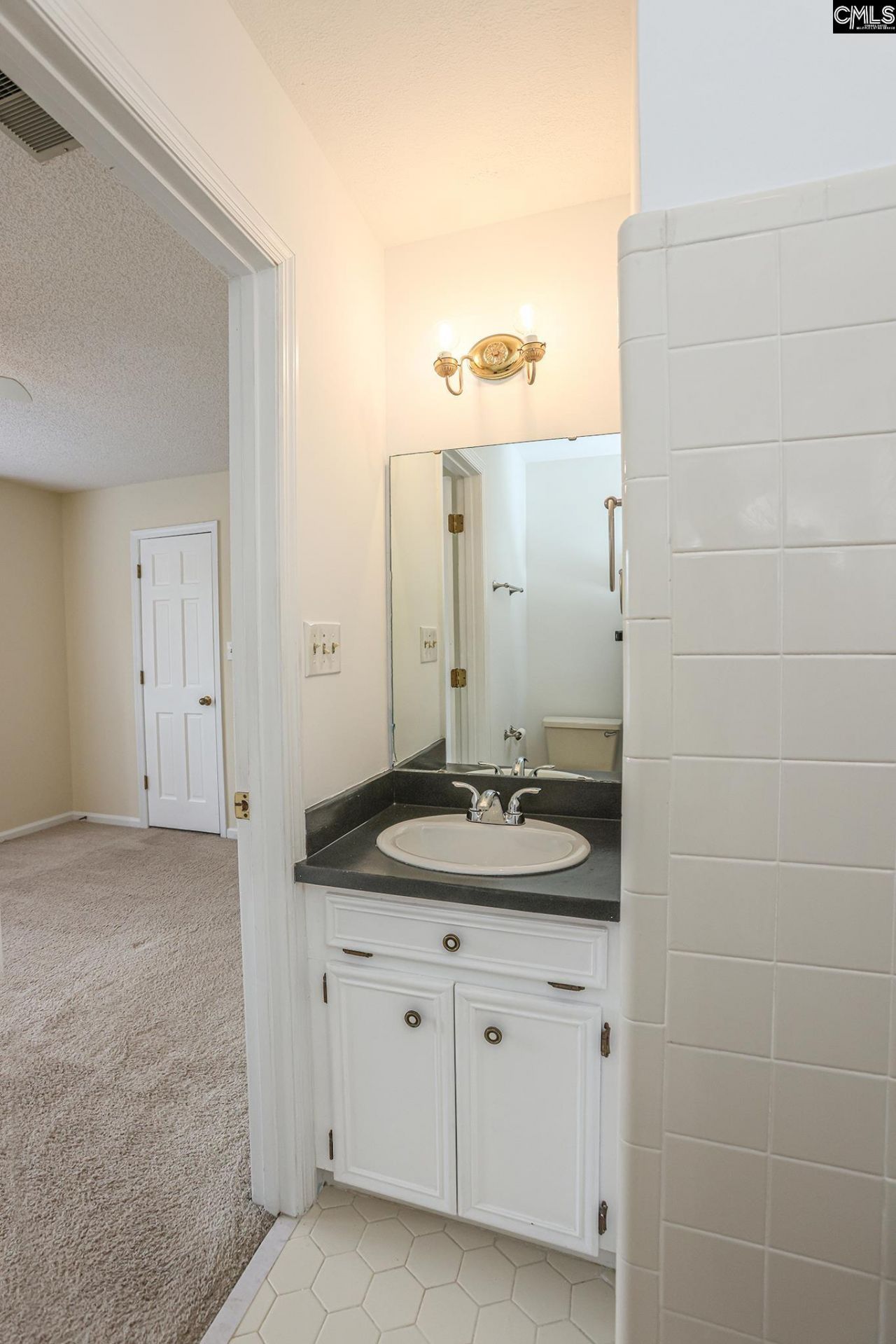 521 Wallace Way Photo 37