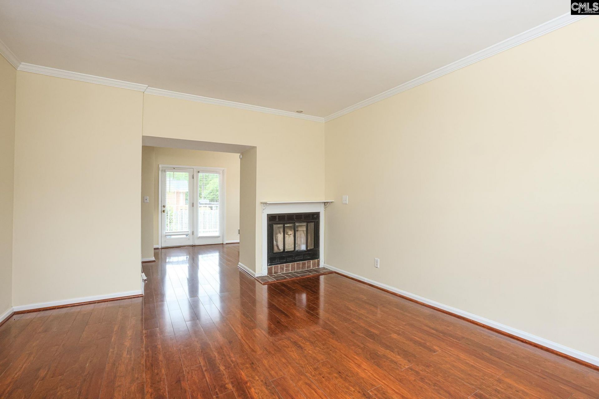 521 Wallace Way Photo 9