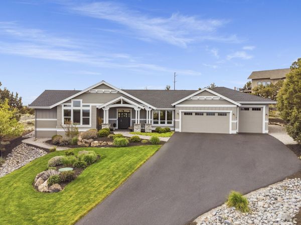 2265 Crossbill Court, Redmond, OR 97756
