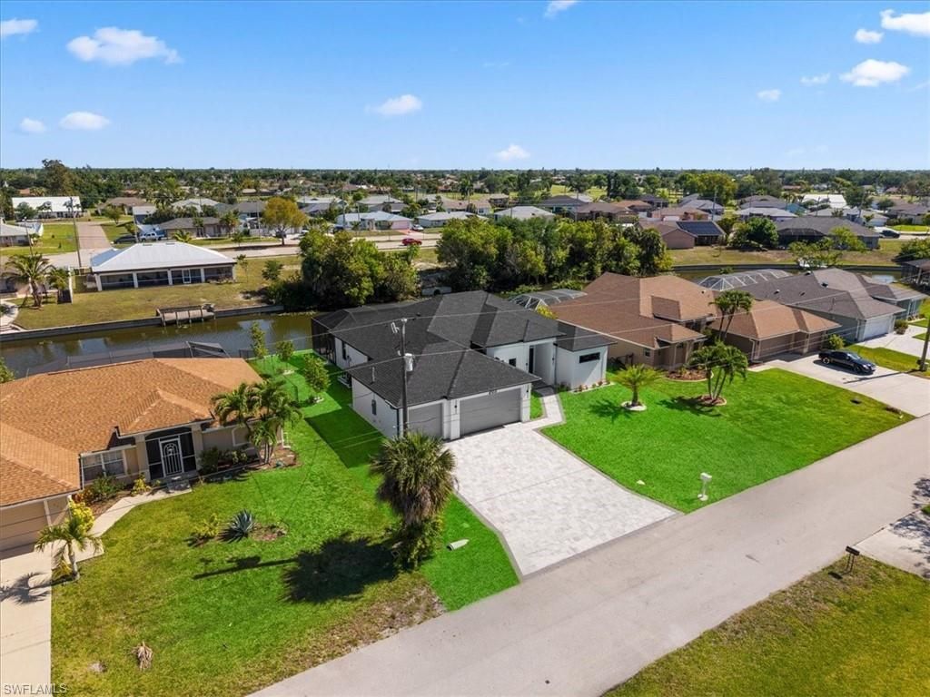 203 SE 11th Ter , Cape Coral, FL 33990 Photo