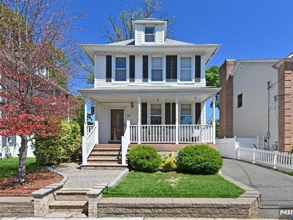 34 Gordon Street, RIDGEFIELD PARK, NJ 07660