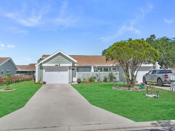 1661 SE Kestwick Court, Port St. Lucie, FL 34952