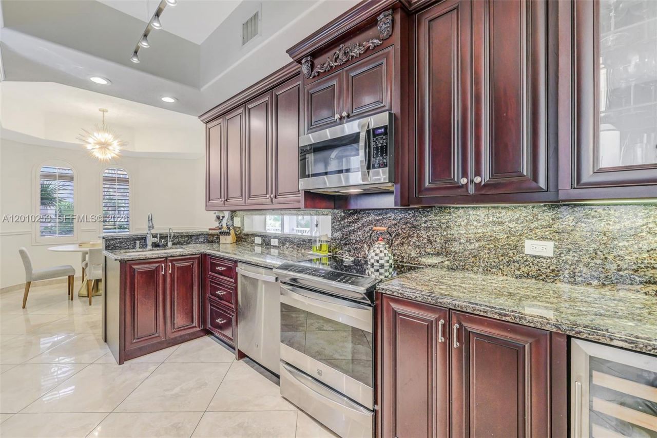 20990 NE 30th Pl, Aventura, FL 33180 Photo