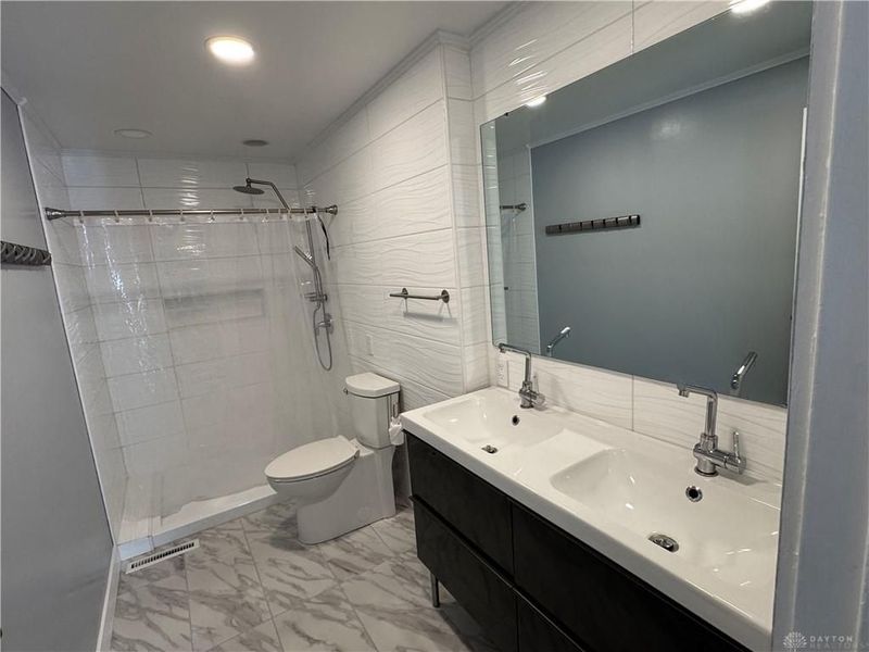 4144 Meadowsweet Drive, Dayton, OH 45424 Photo 7