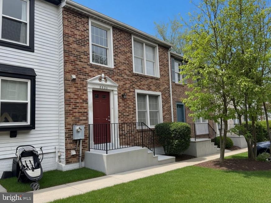 2033 N Glebe Road , Arlington, VA 22207 Main Photo