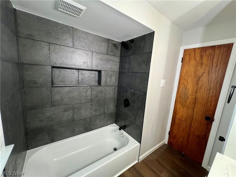 18108 Mccracken Road, Maple Heights, OH 44137 Photo 16