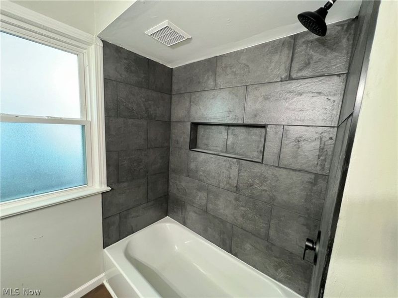 18108 Mccracken Road, Maple Heights, OH 44137 Photo 17