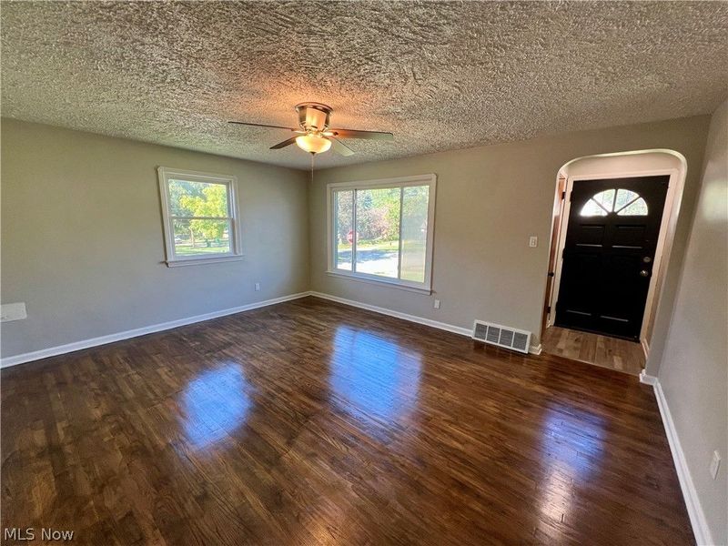 18108 Mccracken Road, Maple Heights, OH 44137 Photo 4