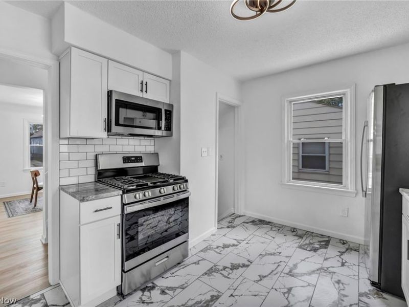 16306 Clearview Avenue, Cleveland, OH 44128 Photo 20