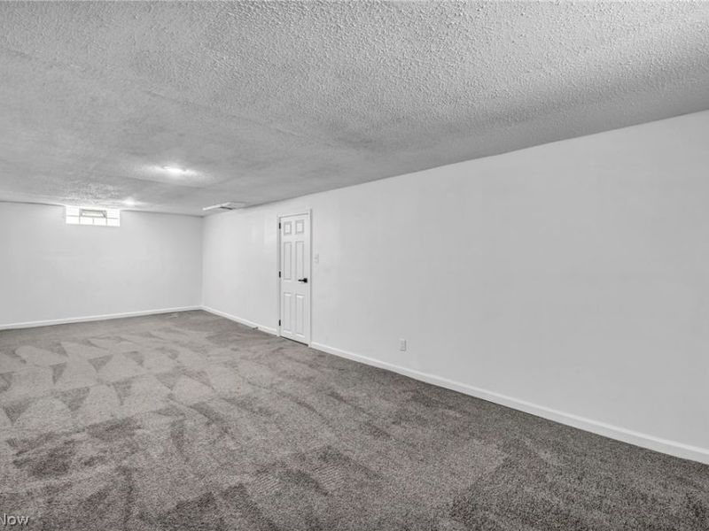 16306 Clearview Avenue, Cleveland, OH 44128 Photo 33