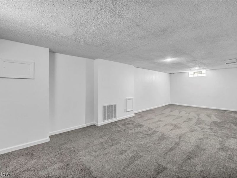 16306 Clearview Avenue, Cleveland, OH 44128 Photo 34