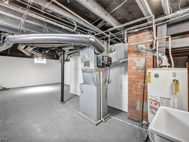 16306 Clearview Avenue, Cleveland, OH 44128 Photo 40