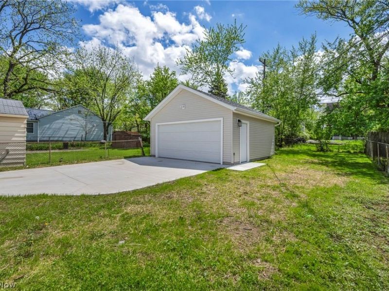 16306 Clearview Avenue, Cleveland, OH 44128 Photo 42