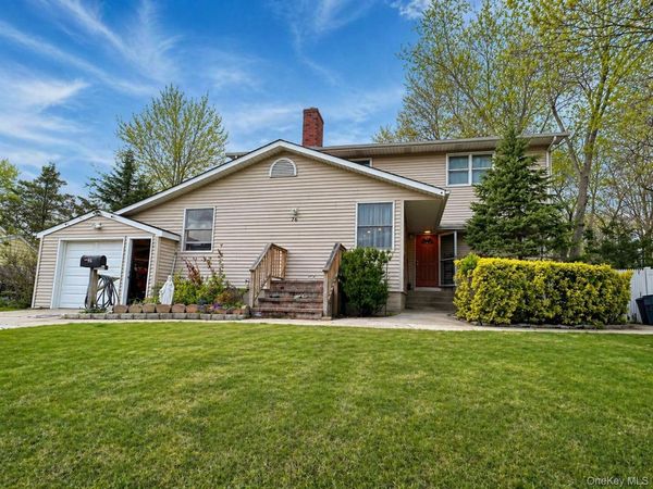 76 Jay Road, Centereach, NY 11720