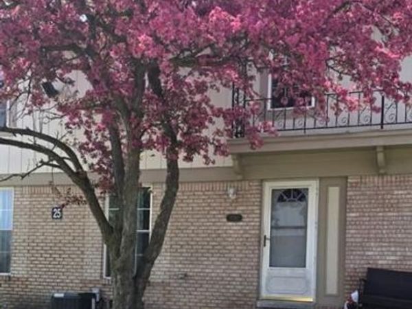 35367 Tall Oaks Drive, Sterling Heights, MI 48312