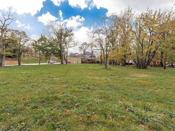 17913 Euclid Avenue, East Cleveland, OH 44112