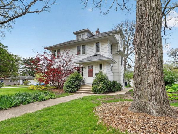 2117 Rownd Street, Cedar Falls, IA 50613