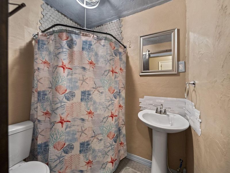300 Dunbarton Road, Columbus, OH 43230 Photo 15