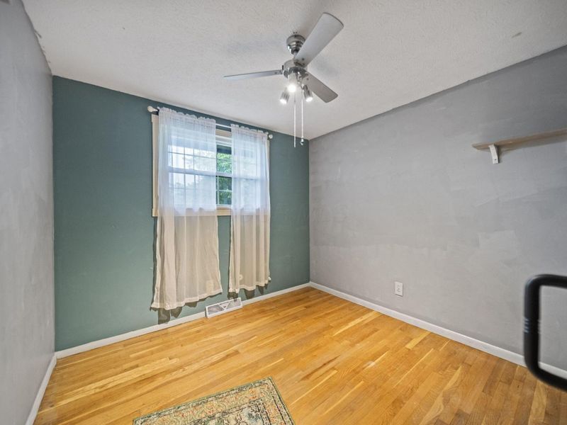 300 Dunbarton Road, Columbus, OH 43230 Photo 19